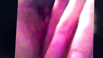 Jeune salope ce masturbe