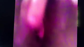 Jeune salope ce masturbe