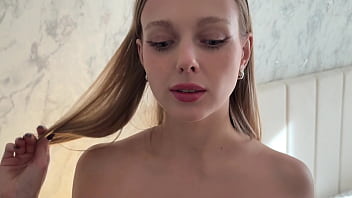 Do You Want Shooes Open Your Pussy The Brave Courier Fucks The Girl thumbnail