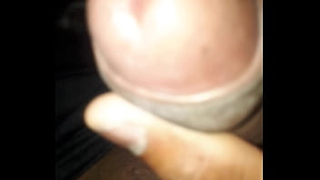 Alguém quer engolir esse pau