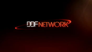 She's the queen stunner gets her trimmed pussy crammed