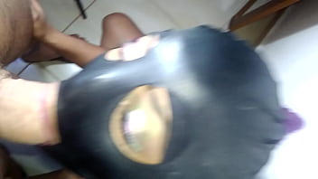 Adoro muito ganhar leitinho na cara quando estou molhadinha