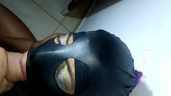 Adoro muito ganhar leitinho na cara quando estou molhadinha