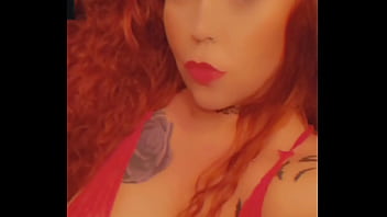 Roxycrimson in sexy redd beautiful eyes