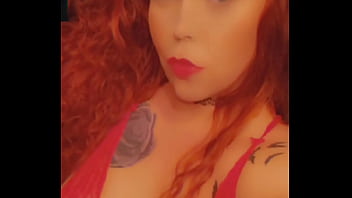 Roxycrimson in sexy redd beautiful eyes
