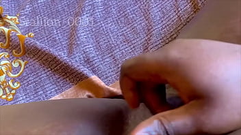 Watch me play with my ass hole & pussy till i cum