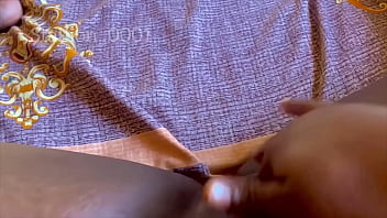 Watch me play with my ass hole & pussy till i cum