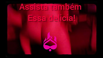 Suruba com safadinha depois da festa vários amigos comendo a novinha safada