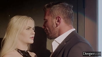 Deeper curvy babe loves to fuck