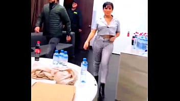 Zorra peruana modelando