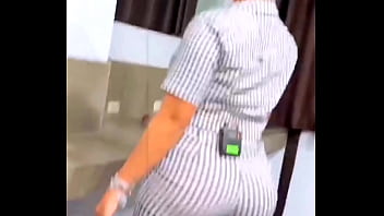 Zorra peruana modelando