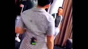 Zorra peruana modelando