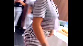 Zorra peruana modelando