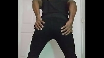 Around 7 or 8 minutes of stretching ass for exercise you can feel free to join in for free 2