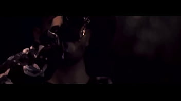 Mujer tan bella y yo con una botella