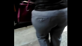Same chick as last vid damn smh sooooo phat