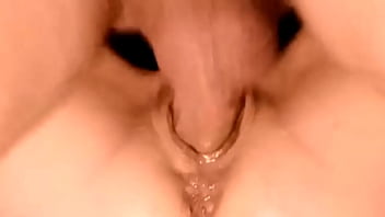 Me deja llana de esperma caliente