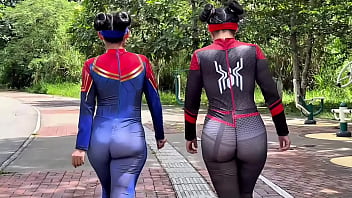 Cosplay capitana marver y spider woman