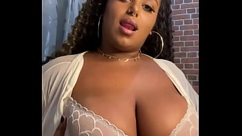 Morena gostosa peituda Morena gostosa peituda