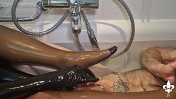 Part 1 miss anna's messy bath