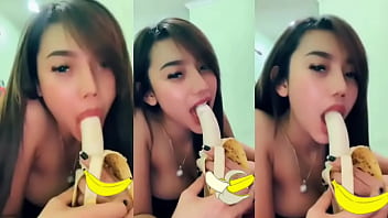 Gaya messya banana lick