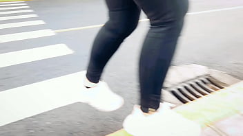 Milf de gran culo es follada por un desconocido por dinero sexo por dinero