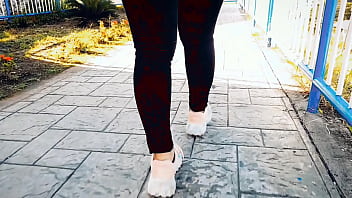 Milf de gran culo es follada por un desconocido por dinero sexo por dinero