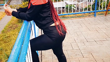 Milf de gran culo es follada por un desconocido por dinero sexo por dinero