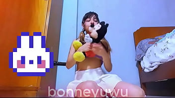 Bonneyuwu 12 21 me doy en cuatro con el dildo