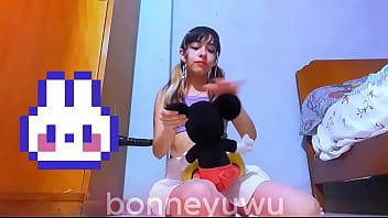 Bonneyuwu 12 21 me doy en cuatro con el dildo