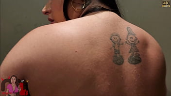 Fodi dentro do banheiro da consscionaria da porsche