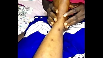 Foot worship as i smoke from her toes