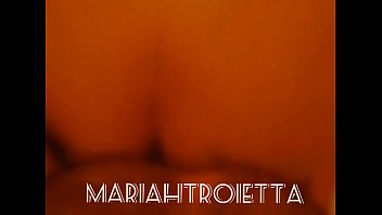 Mariah doggystyle schizzi di sborra sulle chiappe