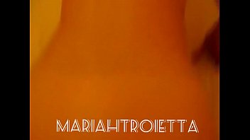 Mariah doggystyle schizzi di sborra sulle chiappe