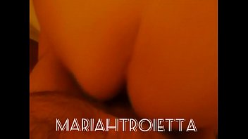Mariah Doggystyle Schizzi Di Sborra Sulle Chiappe thumbnail