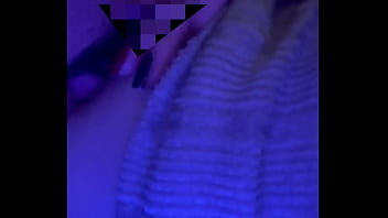 Sucking my girl's belly button