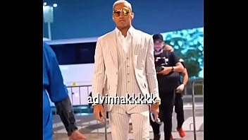 Duas gostosonas fazem sexo anal