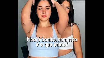 Duas gostosonas fazem sexo anal