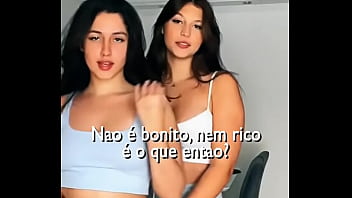 Duas gostosonas fazem sexo anal