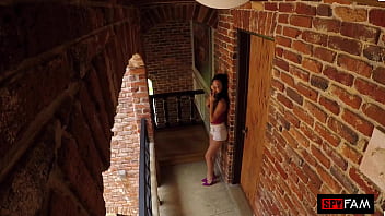 Horny stepsis begs stepbro to fill her cunt