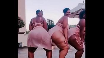 Negras culonas moviendo el trasero