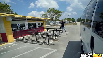 First date on the bus