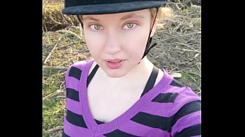 Trailer cavaliêre sadique lêche mes bottes sales mets toi à genou