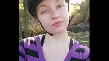 Trailer cavaliêre sadique lêche mes bottes sales mets toi à genou