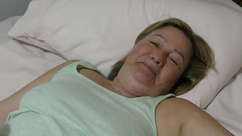 Trashy milf plays with her pussy in the car to get wet for hardcore cream pie action on the bed preview