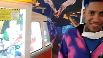 Procurando homens no shopping emcontrei garoto dotado fodi no banheiro