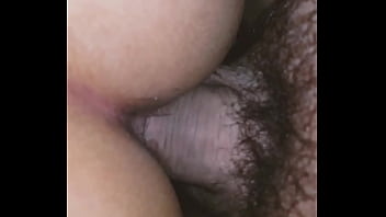 Rompiendo un culito apretadito