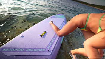 A stranger on the beach asked me to rub oil on her explosive finale on her face