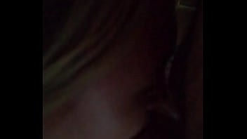 Con el rabo en la boca