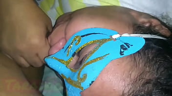 Puta mamando e tomando leite de piroca